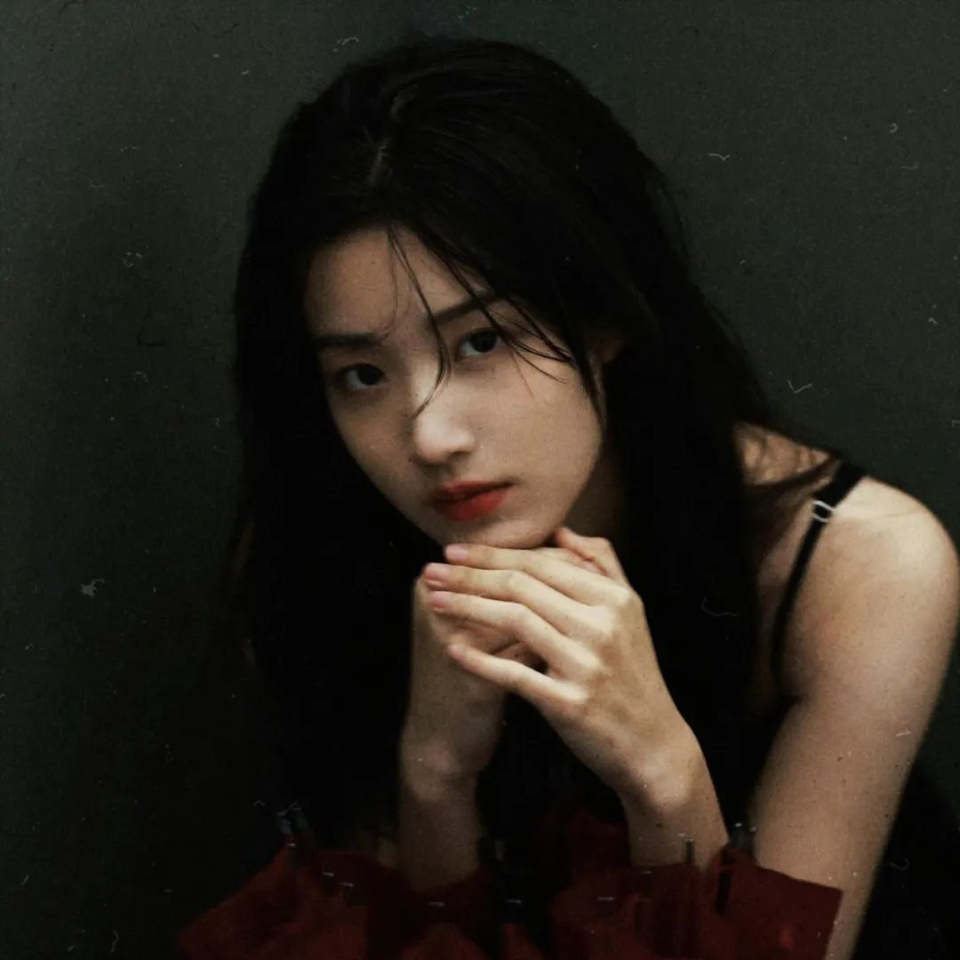 离婚后，她当场闪婚亿万富翁